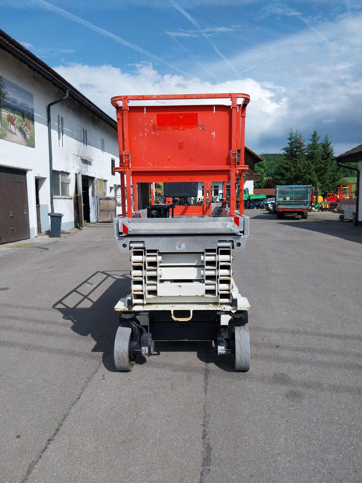 JLG 3246 ES - Dvižna ploščad montirana na tovornjak: slika 4 JLG 3246 ES - Dvižna ploščad montirana na tovornjak: slika 4