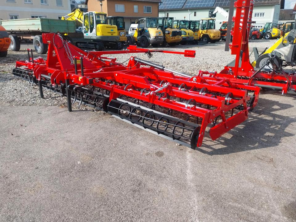 Kultivator Coral Plus Saatbettkombination Egge 4,2m - 6m Grubber - Kultivator: slika 5 Kultivator Coral Plus Saatbettkombination Egge 4,2m - 6m Grubber - Kultivator: slika 5