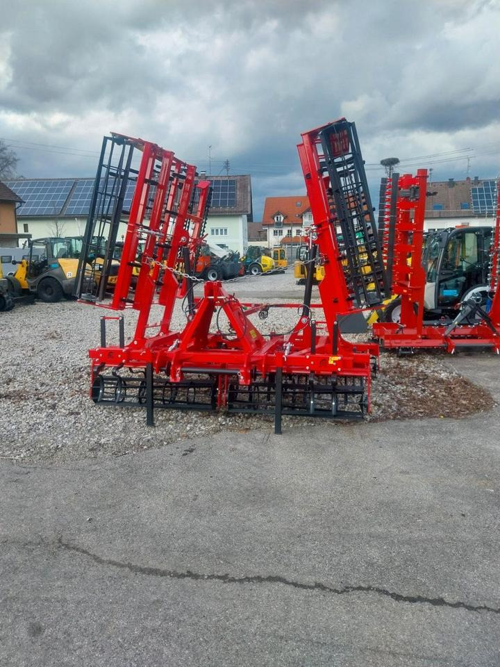 Kultivator Coral Plus Saatbettkombination Egge Grubber Lemken - Kultivator: slika 4 Kultivator Coral Plus Saatbettkombination Egge Grubber Lemken - Kultivator: slika 4