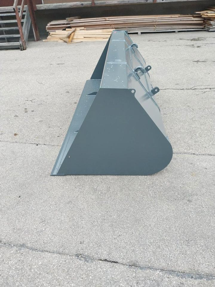 Schaufel 2,4m Euro Volumen Schlepper Frontladerschaufel Fendt - Žlica za nakladalnik: slika 5 Schaufel 2,4m Euro Volumen Schlepper Frontladerschaufel Fendt - Žlica za nakladalnik: slika 5