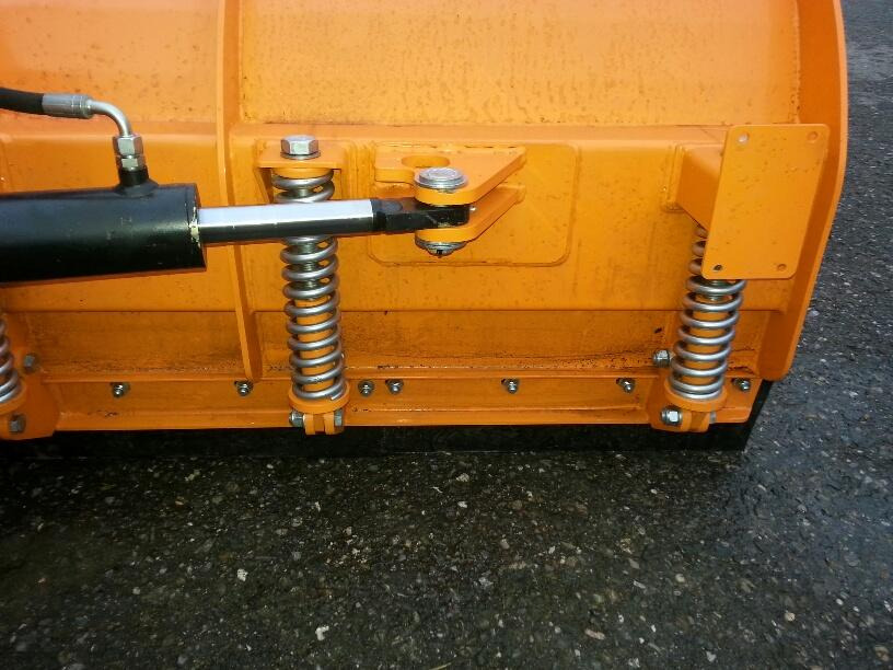 Schneeschild 2,6m Komatsu Atlas Schlepper Radlader Hoflader - Snežni plug: slika 5 Schneeschild 2,6m Komatsu Atlas Schlepper Radlader Hoflader - Snežni plug: slika 5