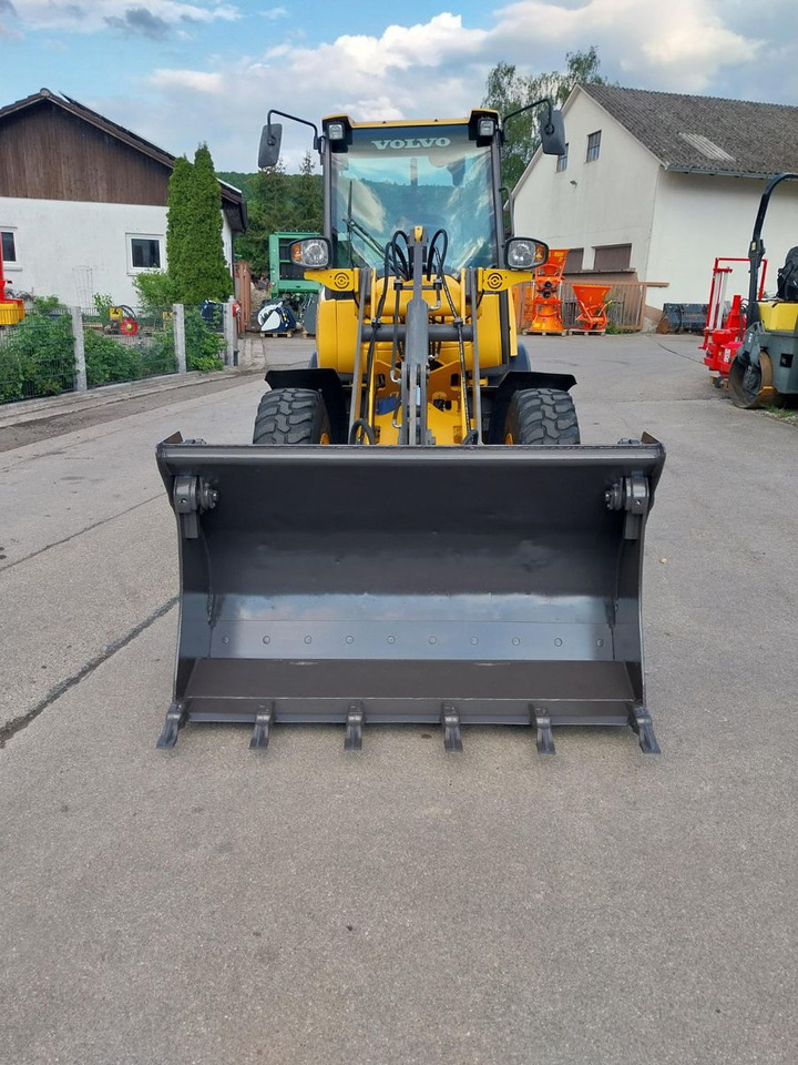Volvo L 20 L 25 L 30 - Kolesni nakladalec: slika 2 Volvo L 20 L 25 L 30 - Kolesni nakladalec: slika 2