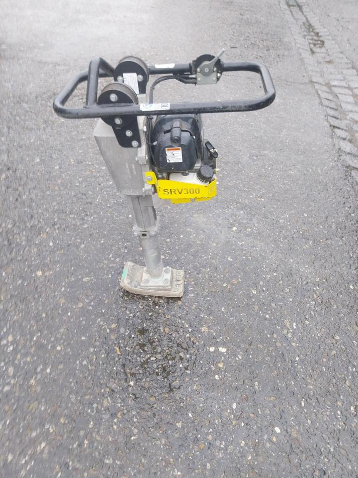 Weber SRV 300 II Stampfer Frosch Verdichter Rüttelplatte - Nabijač: slika 1 Weber SRV 300 II Stampfer Frosch Verdichter Rüttelplatte - Nabijač: slika 1