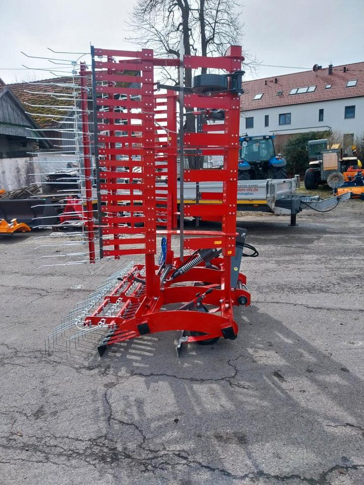 Weidelüfter 6m Wiesenstriegel Wiesenegge Grünlandpflege Striegel - Česalo: slika 2 Weidelüfter 6m Wiesenstriegel Wiesenegge Grünlandpflege Striegel - Česalo: slika 2