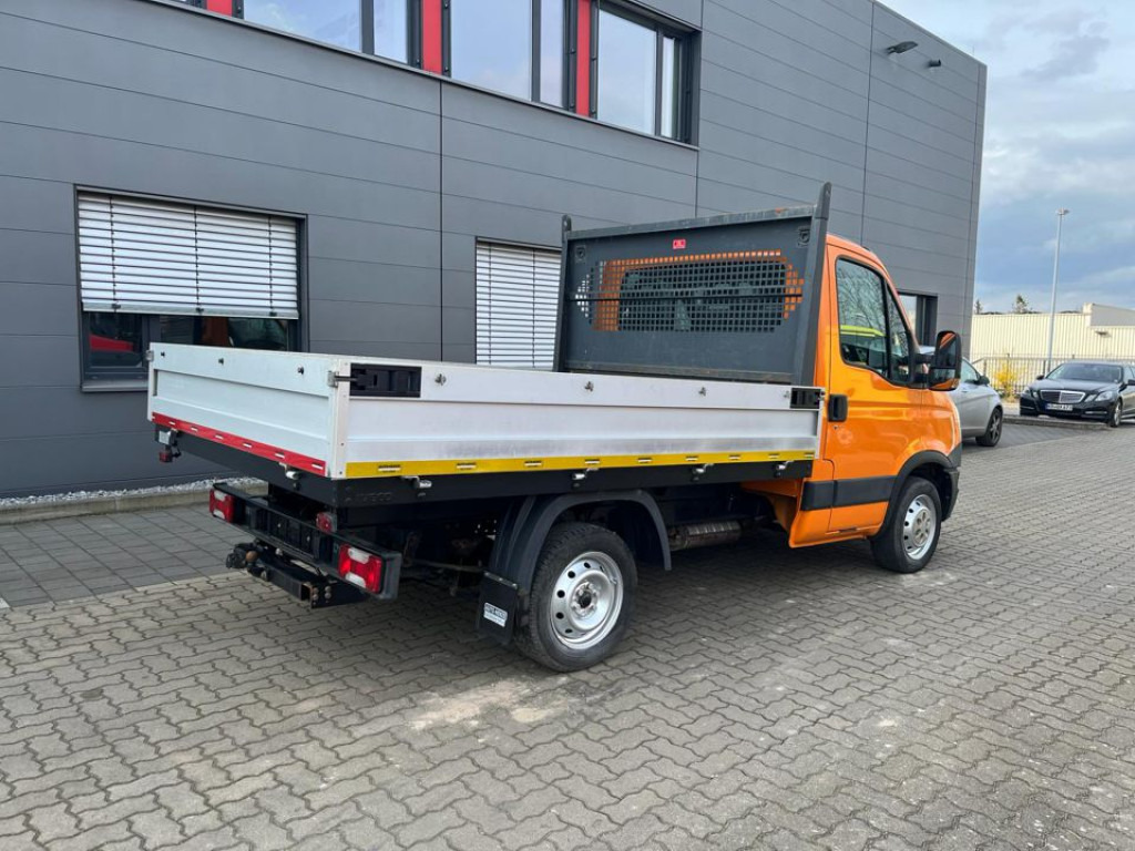 IVECO(I) Daily 29L13 Pritsche - Dostavno vozilo s kesonom: slika 4 IVECO(I) Daily 29L13 Pritsche - Dostavno vozilo s kesonom: slika 4
