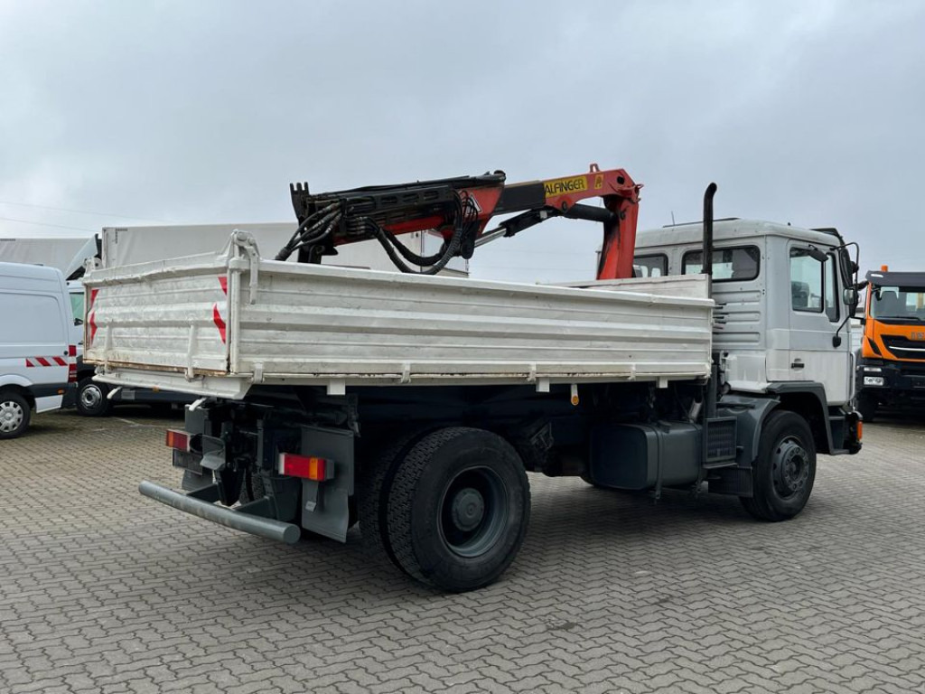 MAN MAN F90 2-Achs Kipper Kran 18.232 FK Palf. PK 8000 - Tovornjak prekucnik, Tovornjak z dvigalom: slika 4 MAN MAN F90 2-Achs Kipper Kran 18.232 FK Palf. PK 8000 - Tovornjak prekucnik, Tovornjak z dvigalom: slika 4