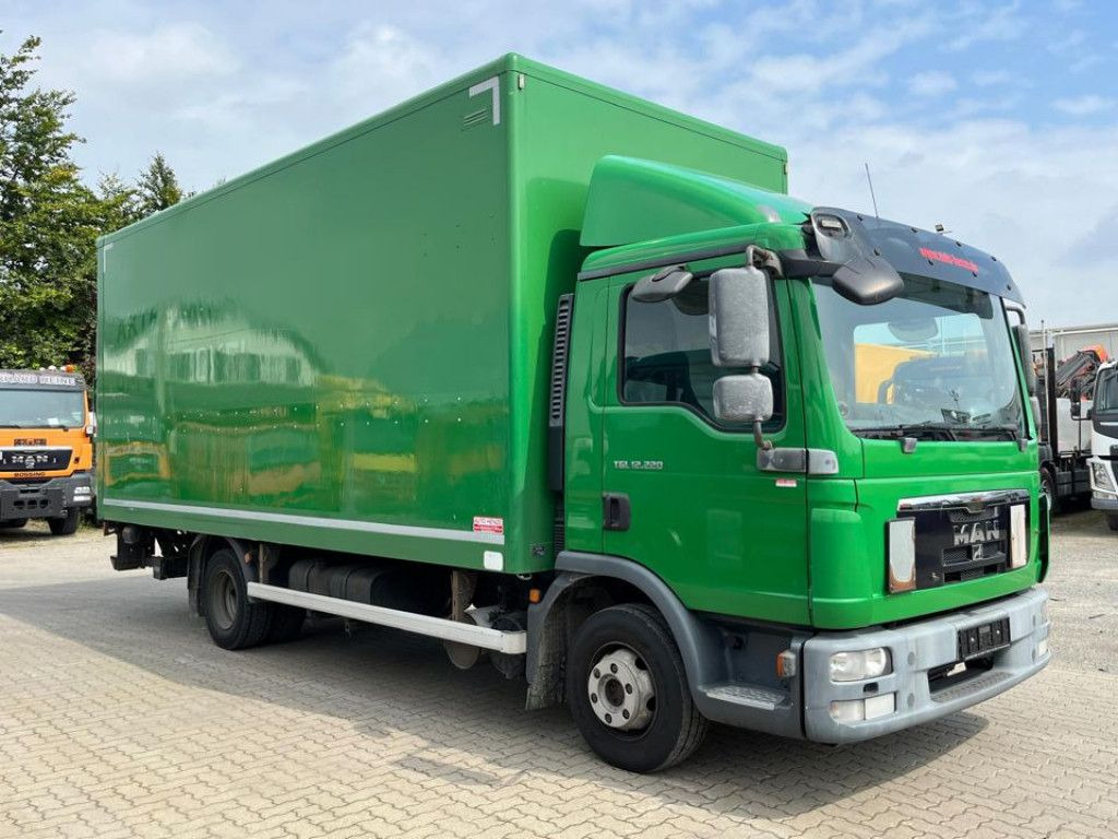 MAN TG-L 12.220 4x2 BL Standardkoffer LBW LBW 1.5 to - Tovornjak zabojnik: slika 2 MAN TG-L 12.220 4x2 BL Standardkoffer LBW LBW 1.5 to - Tovornjak zabojnik: slika 2