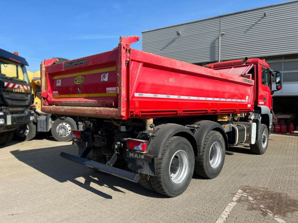 MAN TG-S 26.440 6x6 3-Achs Allradkipper Bordmatik - Tovornjak prekucnik: slika 4 MAN TG-S 26.440 6x6 3-Achs Allradkipper Bordmatik - Tovornjak prekucnik: slika 4