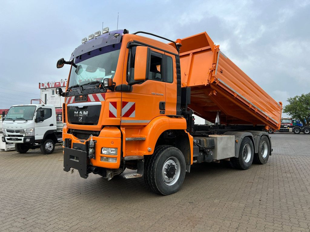 MAN TG-S 33.440 AK 6x6 3-Achs Allradkipper - Tovornjak prekucnik: slika 1 MAN TG-S 33.440 AK 6x6 3-Achs Allradkipper - Tovornjak prekucnik: slika 1