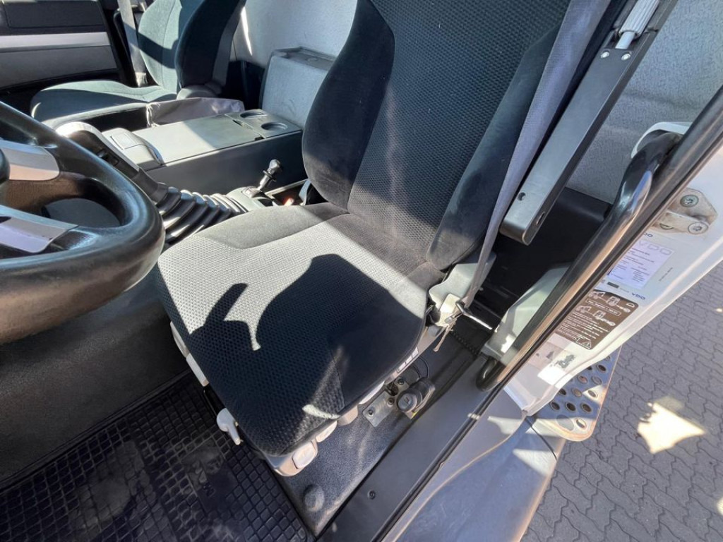 MAN TG-S 35.400 8x6H 4 Achs Muldenkipper Carnehl - Tovornjak prekucnik: slika 4 MAN TG-S 35.400 8x6H 4 Achs Muldenkipper Carnehl - Tovornjak prekucnik: slika 4