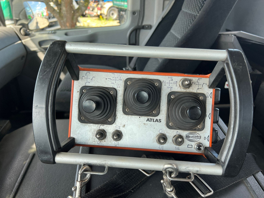 MERCEDES-BENZ Actros 2541 L6x2 Abrollkipper mit Kran Funk+Greiferst - Kotalni prekucni tovornjak, Tovornjak z dvigalom: slika 2 MERCEDES-BENZ Actros 2541 L6x2 Abrollkipper mit Kran Funk+Greiferst - Kotalni prekucni tovornjak, Tovornjak z dvigalom: slika 2