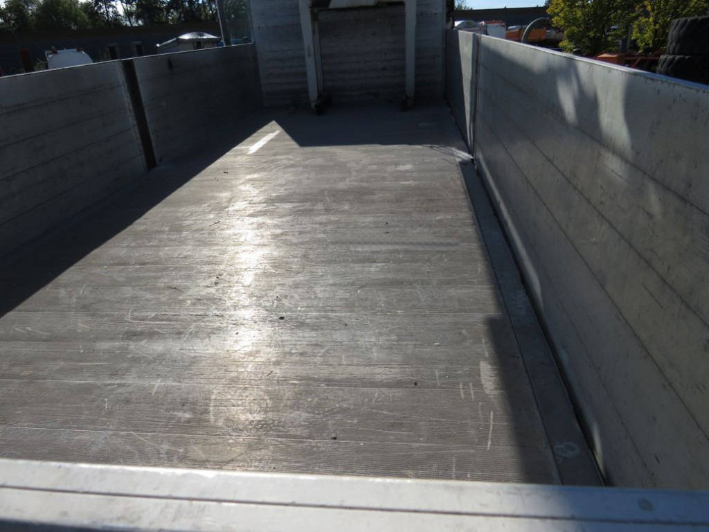 MERCEDES-BENZ Actros 2541 L6x2 Pritsche Heckkran Funk - Tovornjak s kesonom, Tovornjak z dvigalom: slika 4 MERCEDES-BENZ Actros 2541 L6x2 Pritsche Heckkran Funk - Tovornjak s kesonom, Tovornjak z dvigalom: slika 4