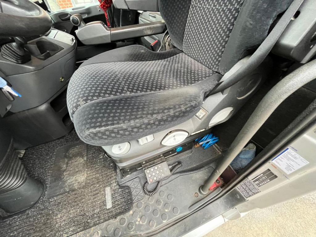 MERCEDES-BENZ Actros 2541 Pritsche Heckkran Palfinger PK 34002 - Tovornjak s kesonom, Tovornjak z dvigalom: slika 3 MERCEDES-BENZ Actros 2541 Pritsche Heckkran Palfinger PK 34002 - Tovornjak s kesonom, Tovornjak z dvigalom: slika 3