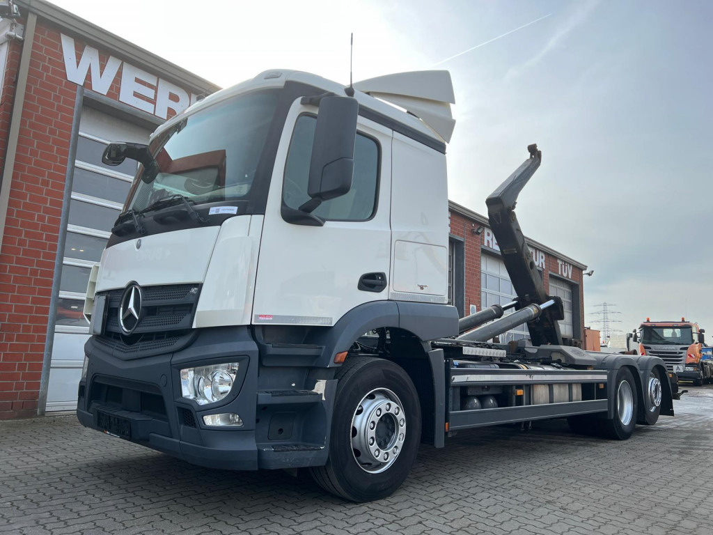 MERCEDES-BENZ Actros neu 2543 L 6x2 Abrollkipper Meiller Funk - Kotalni prekucni tovornjak: slika 1 MERCEDES-BENZ Actros neu 2543 L 6x2 Abrollkipper Meiller Funk - Kotalni prekucni tovornjak: slika 1