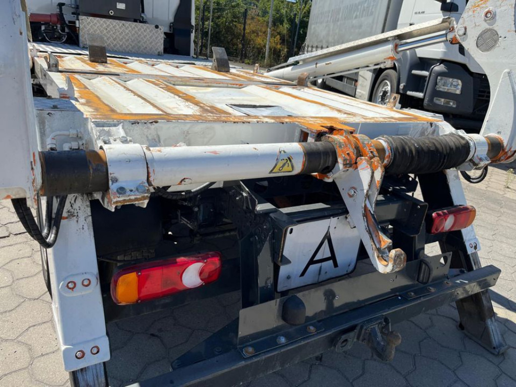 MITSUBISHI (J) Canter Fuso 7C18 Absetzkipper Tele verbreiterbar - Komunalni tovornjak: slika 5 MITSUBISHI (J) Canter Fuso 7C18 Absetzkipper Tele verbreiterbar - Komunalni tovornjak: slika 5