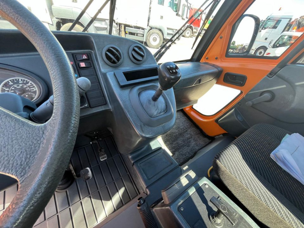 MULTICAR FUMO M30 Saug + Spülwagen - Vakuumski tovornjak: slika 4 MULTICAR FUMO M30 Saug + Spülwagen - Vakuumski tovornjak: slika 4