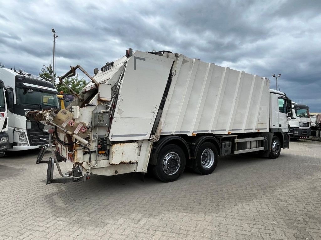 Mercedes-Benz Actros 2532 L 6x2 Müllwagen Faun Powerpress 25m³ - Smetarski tovornjak: slika 4 Mercedes-Benz Actros 2532 L 6x2 Müllwagen Faun Powerpress 25m³ - Smetarski tovornjak: slika 4