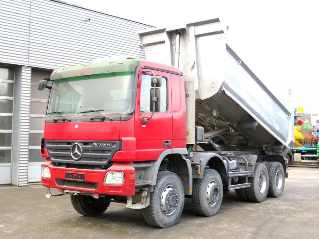 Mercedes-Benz Actros 4141 8x6 4 Achs Muldenkipper Kupplung, 1. - Tovornjak prekucnik: slika 1 Mercedes-Benz Actros 4141 8x6 4 Achs Muldenkipper Kupplung, 1. - Tovornjak prekucnik: slika 1