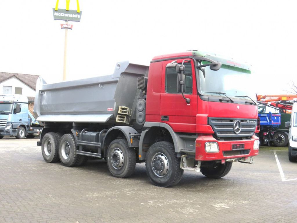 Mercedes-Benz Actros 4141 8x6 4 Achs Muldenkipper Kupplung, 1. - Tovornjak prekucnik: slika 2 Mercedes-Benz Actros 4141 8x6 4 Achs Muldenkipper Kupplung, 1. - Tovornjak prekucnik: slika 2
