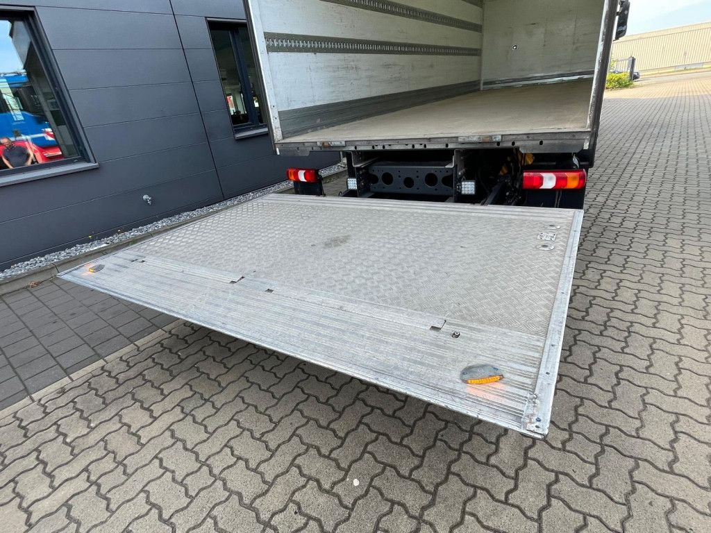 Mercedes-Benz Antos 1830 L nR 4x2 Standardkoffer LBW LBW 2to+F Mercedes-Benz Antos 1830 L nR 4x2 Standardkoffer LBW LBW 2to+F - Tovornjak zabojnik: slika 5 Mercedes-Benz Antos 1830 L nR 4x2 Standardkoffer LBW LBW 2to+F Mercedes-Benz Antos 1830 L nR 4x2 Standardkoffer LBW LBW 2to+F - Tovornjak zabojnik: slika 5