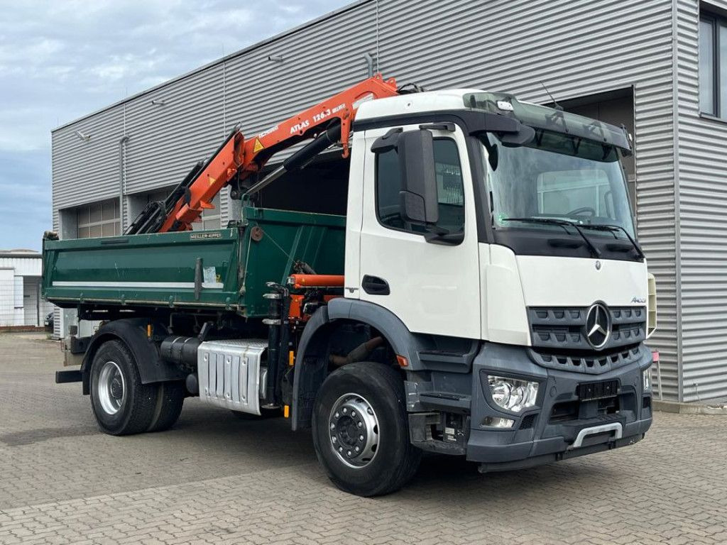 Mercedes-Benz Arocs 1835 K 2-Achs Kipper Kran Atlas 126.3 - Tovornjak prekucnik, Tovornjak z dvigalom: slika 2 Mercedes-Benz Arocs 1835 K 2-Achs Kipper Kran Atlas 126.3 - Tovornjak prekucnik, Tovornjak z dvigalom: slika 2