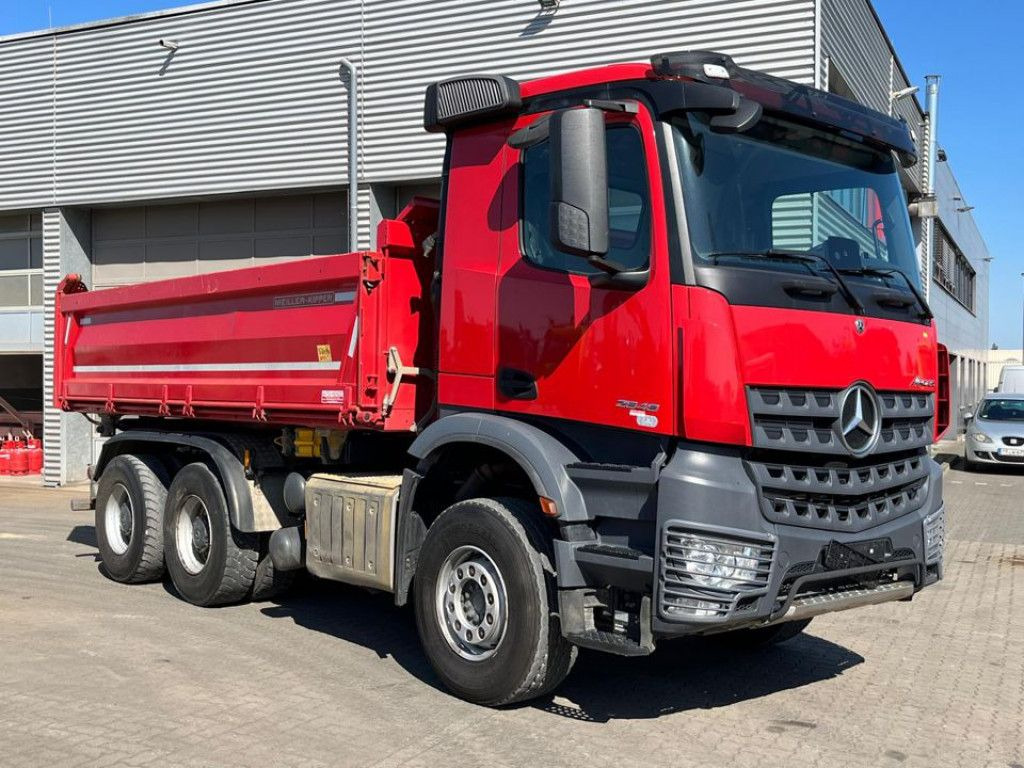 Mercedes-Benz Arocs 2648 6x4 3-Achs Kipper Bordmatik - Tovornjak prekucnik: slika 2 Mercedes-Benz Arocs 2648 6x4 3-Achs Kipper Bordmatik - Tovornjak prekucnik: slika 2