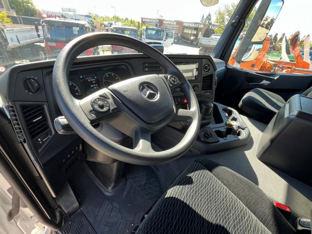 Mercedes-Benz Arocs 4153 8x6 4 Achs Muldenkipper Meiller - Tovornjak prekucnik: slika 4 Mercedes-Benz Arocs 4153 8x6 4 Achs Muldenkipper Meiller - Tovornjak prekucnik: slika 4
