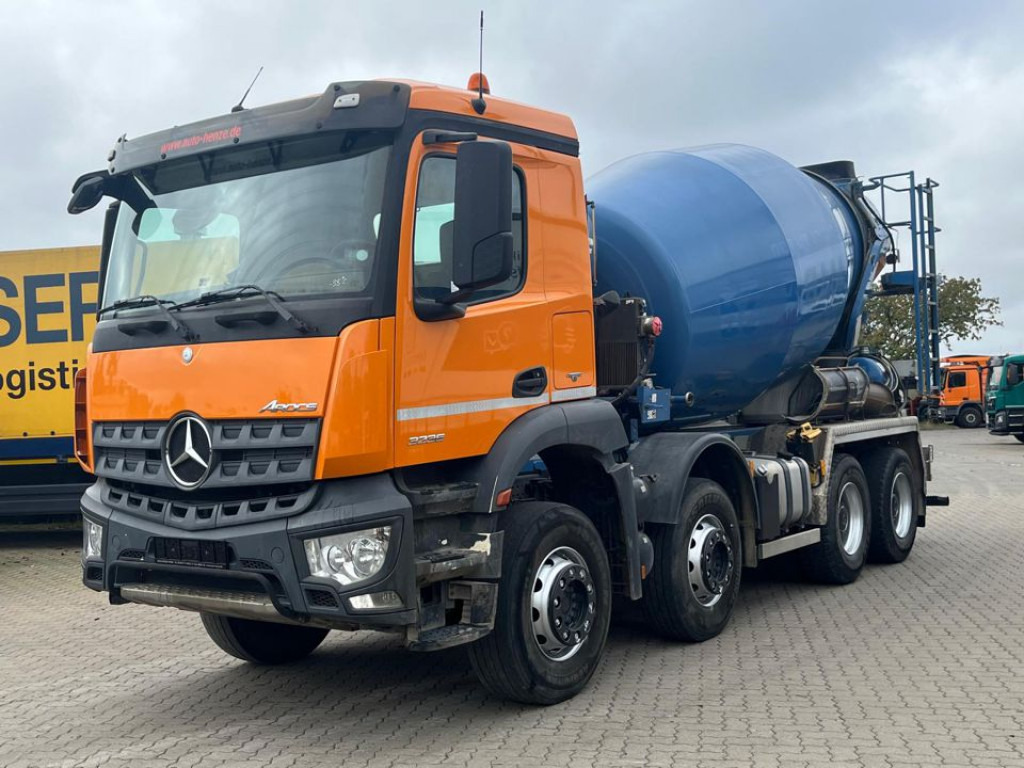 MERCEDES-BENZ Arocs 3236 8x4 Betonmischer Deutsch Top AP Achsen - Tovornjak: slika 1 MERCEDES-BENZ Arocs 3236 8x4 Betonmischer Deutsch Top AP Achsen - Tovornjak: slika 1