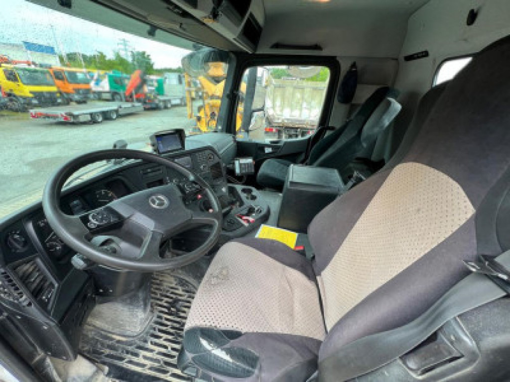 MERCEDES-BENZ Arocs 3240 B 8x4 Betonmischer Deutsch Top AP Achsen - Tovornjak: slika 5 MERCEDES-BENZ Arocs 3240 B 8x4 Betonmischer Deutsch Top AP Achsen - Tovornjak: slika 5