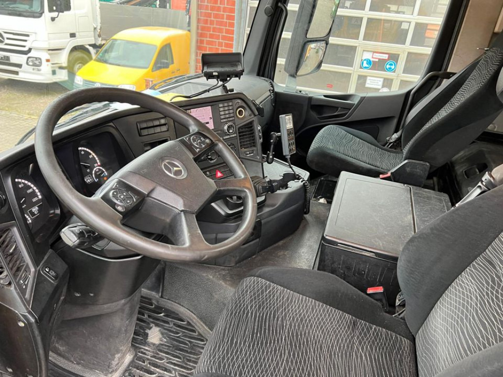 MERCEDES-BENZ Arocs 3240 B 8x4 Betonmischer Deutsch Top Liebherr - Tovornjak: slika 5 MERCEDES-BENZ Arocs 3240 B 8x4 Betonmischer Deutsch Top Liebherr - Tovornjak: slika 5