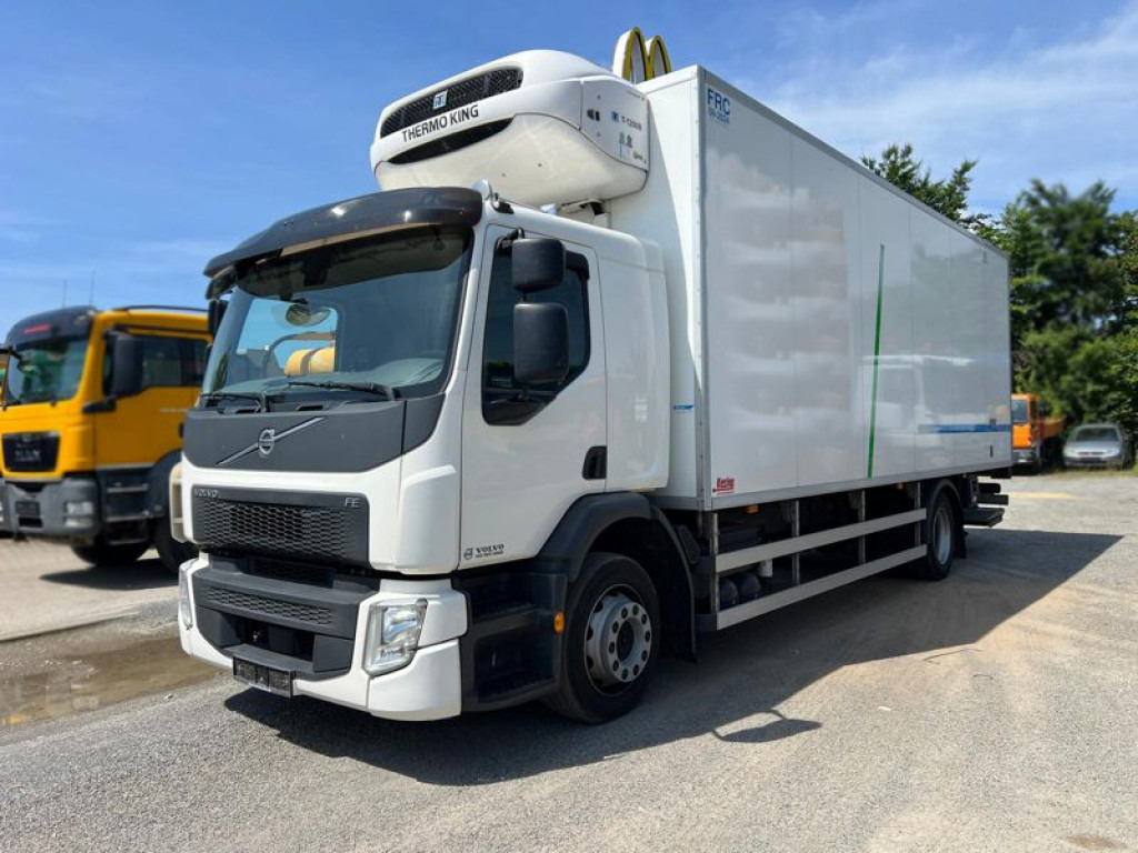 VOLVO (S) Truck FE 320 Kühlkoffer LBW Thermokin T 1200R - Tovornjak hladilnik: slika 1 VOLVO (S) Truck FE 320 Kühlkoffer LBW Thermokin T 1200R - Tovornjak hladilnik: slika 1
