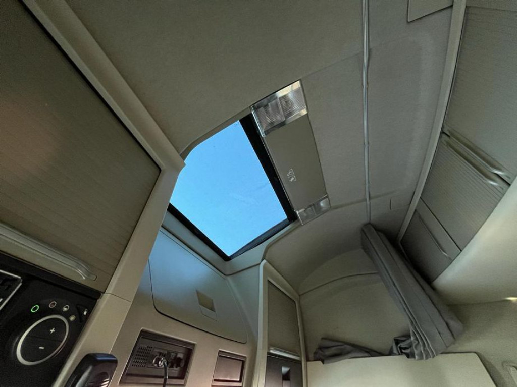 VOLVO (S) Truck FH 500 6x2 Abrollkipper Funkfernbedienung - Kotalni prekucni tovornjak: slika 2 VOLVO (S) Truck FH 500 6x2 Abrollkipper Funkfernbedienung - Kotalni prekucni tovornjak: slika 2