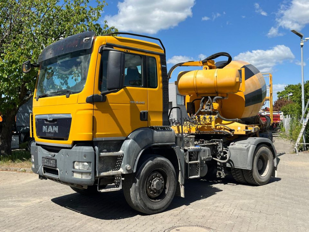 MAN TG-S 18.440 4x4 H BLS SZM Komplettpreis mit Betonauflieger - Vlačilec: slika 5 MAN TG-S 18.440 4x4 H BLS SZM Komplettpreis mit Betonauflieger - Vlačilec: slika 5