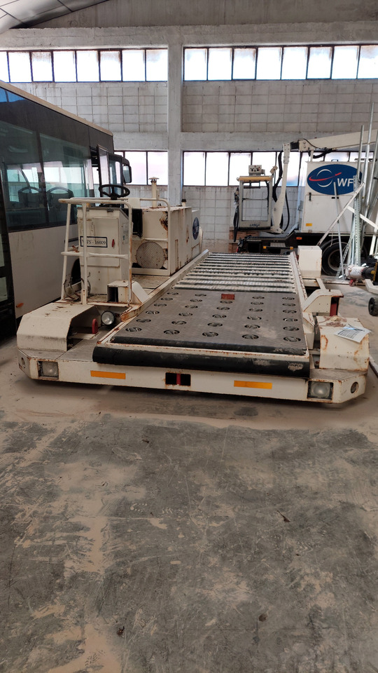 CLT-8 speedloader FMC - Nakladalnik zabojnikov/ Palet: slika 1 CLT-8 speedloader FMC - Nakladalnik zabojnikov/ Palet: slika 1