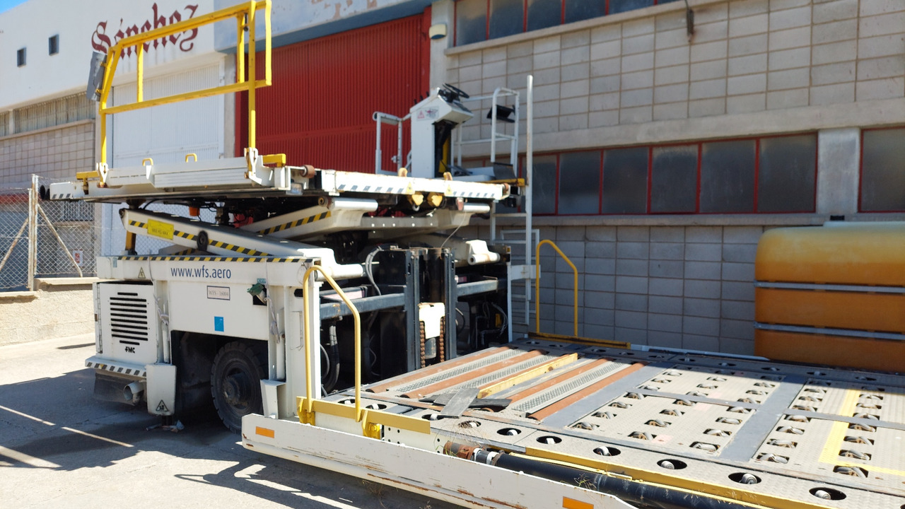 Lower deck loader FMC/JBT C15W - Nakladalnik zabojnikov/ Palet: slika 4 Lower deck loader FMC/JBT C15W - Nakladalnik zabojnikov/ Palet: slika 4