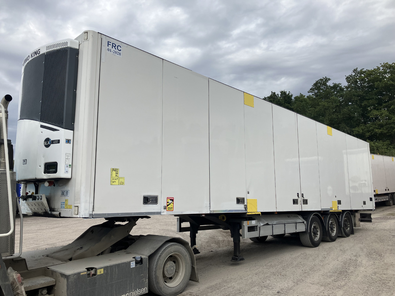 EKERI REEFER OPENSIDE - DOUPLESTOCK - HUCKEPACK - Polprikolica hladilnik: slika 1 EKERI REEFER OPENSIDE - DOUPLESTOCK - HUCKEPACK - Polprikolica hladilnik: slika 1