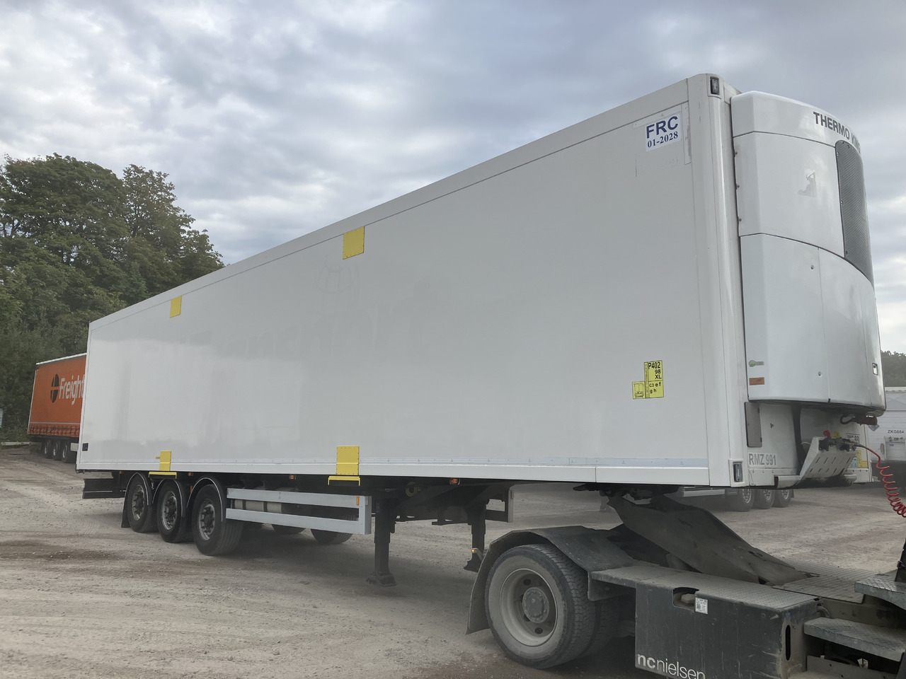 EKERI REEFER OPENSIDE - DOUPLESTOCK - HUCKEPACK - Polprikolica hladilnik: slika 2 EKERI REEFER OPENSIDE - DOUPLESTOCK - HUCKEPACK - Polprikolica hladilnik: slika 2