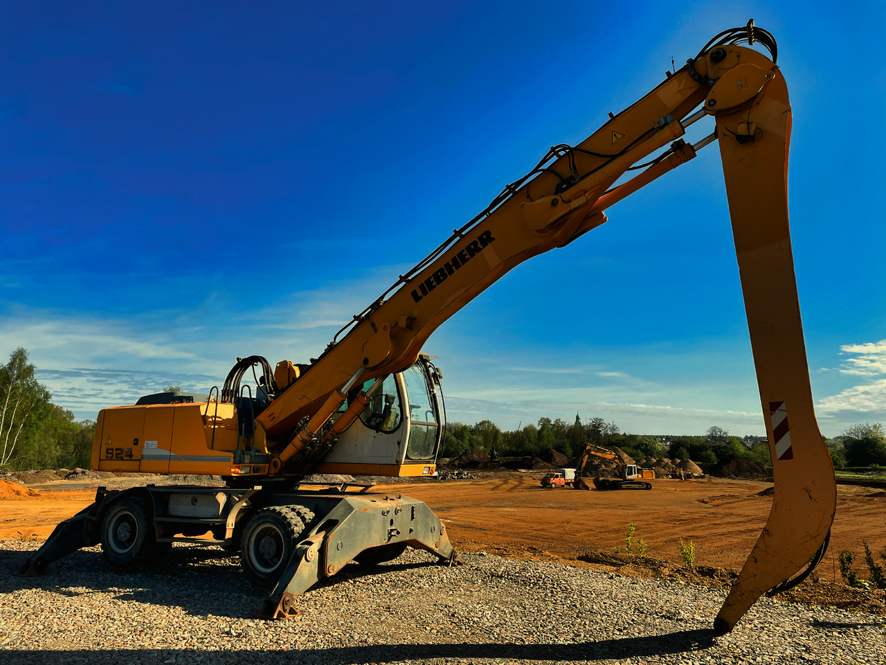 LIEBHERR A924C LITRONIC - Gradbeni stroj: slika 1 LIEBHERR A924C LITRONIC - Gradbeni stroj: slika 1