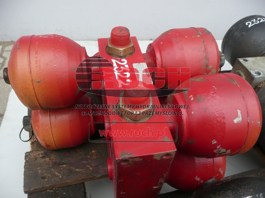 HYDAC 474058 7621476 + HYDROAKUMULATORY 0,75L - Hidravlični ventil za Kolesni nakladalec: slika 1 HYDAC 474058 7621476 + HYDROAKUMULATORY 0,75L - Hidravlični ventil za Kolesni nakladalec: slika 1