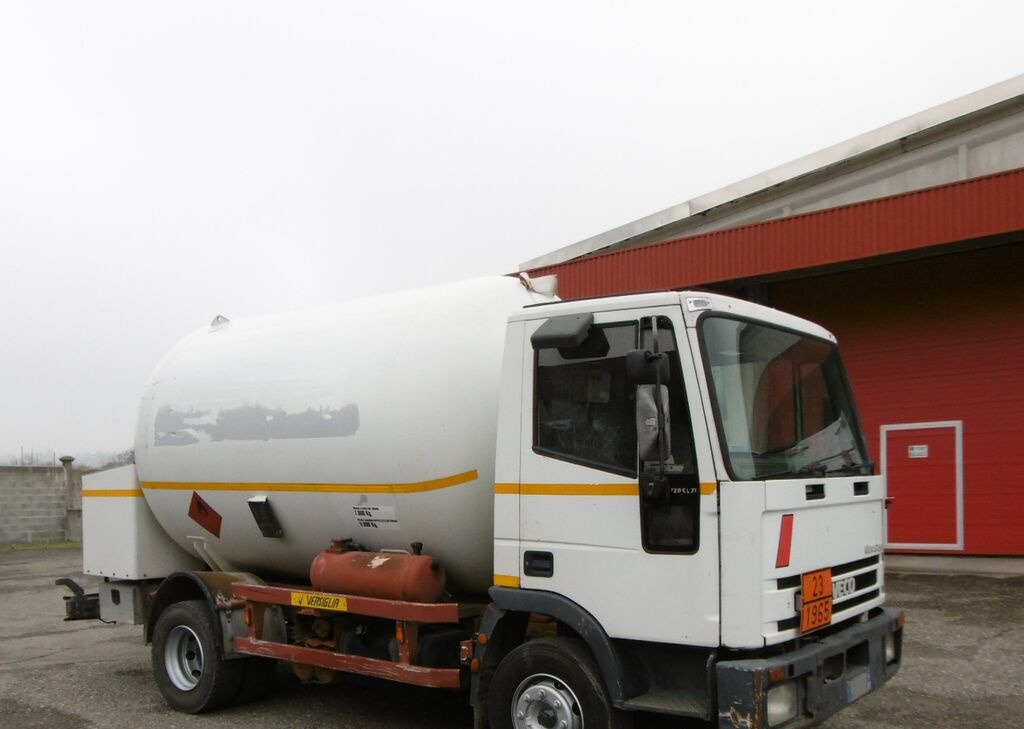 IVECO - Tovornjak cisterna: slika 1 IVECO - Tovornjak cisterna: slika 1