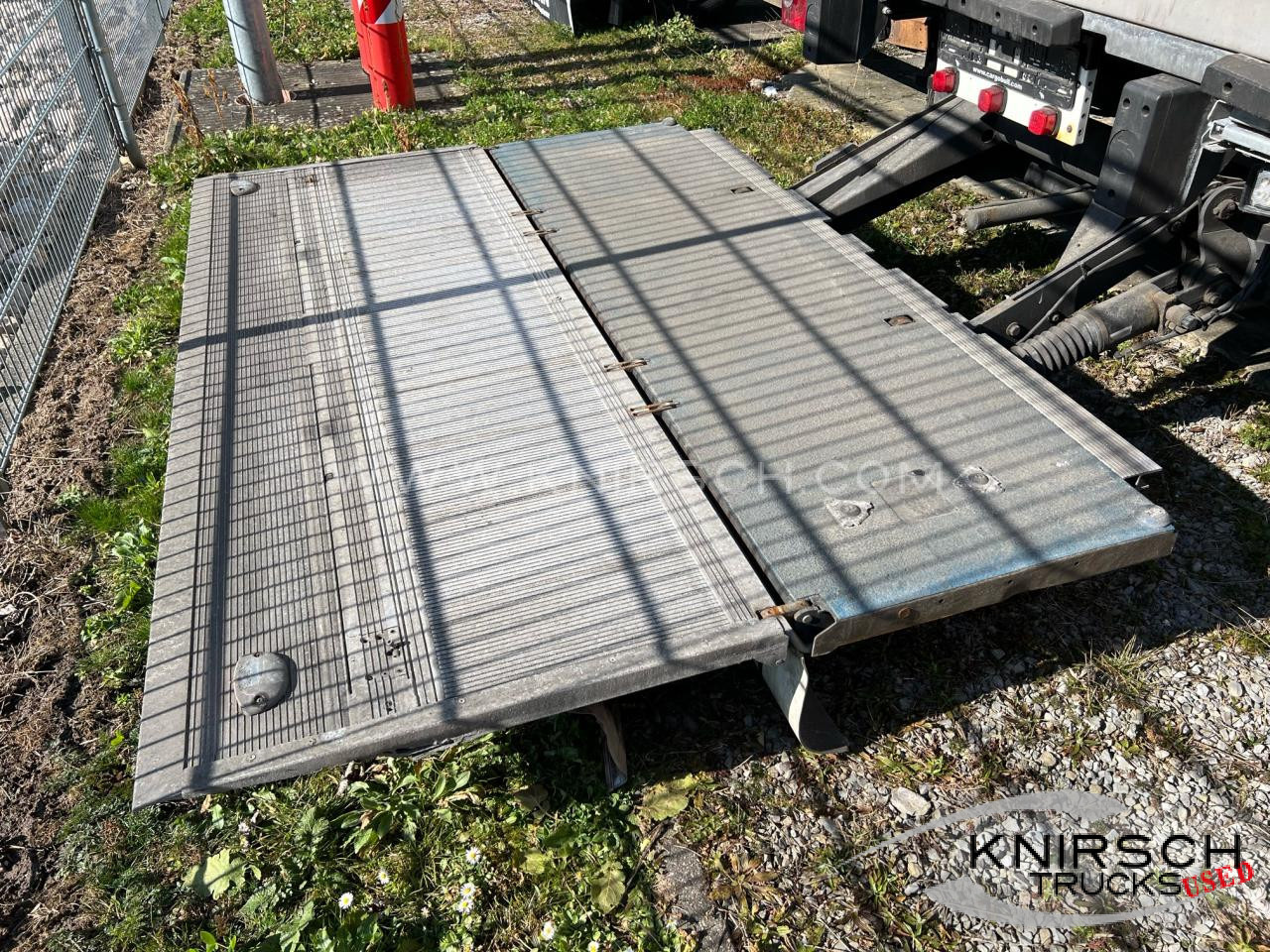 SCHMITZ SKO 24 Doppelstock, LBW 2000 kg, Liftachse - Izotermična polprikolica: slika 5 SCHMITZ SKO 24 Doppelstock, LBW 2000 kg, Liftachse - Izotermična polprikolica: slika 5