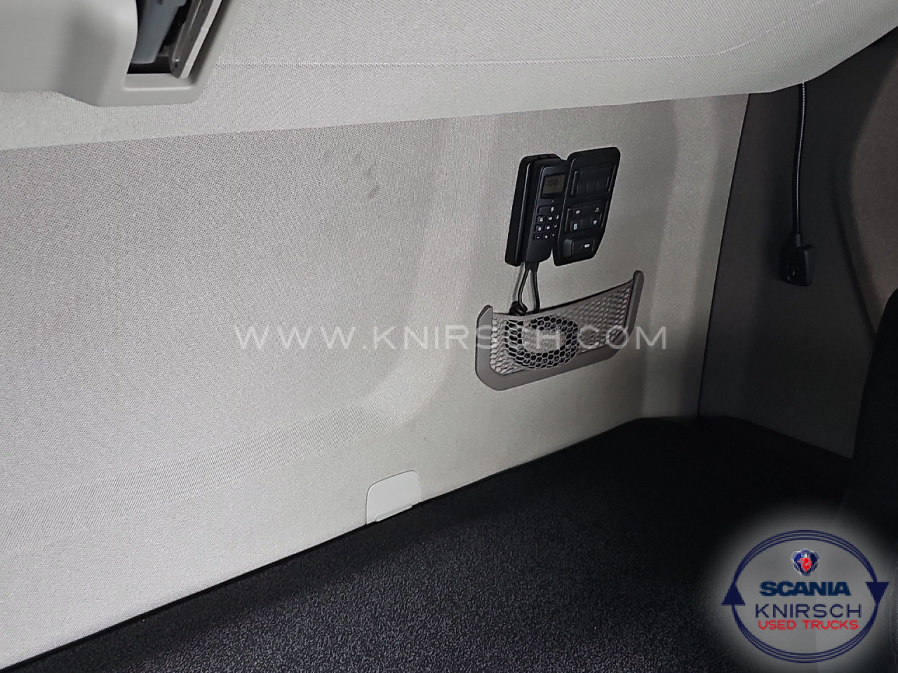 SCANIA R 450 A4x2LA / LED / Sideskirts / ADR AT - Vlačilec: slika 3 SCANIA R 450 A4x2LA / LED / Sideskirts / ADR AT - Vlačilec: slika 3