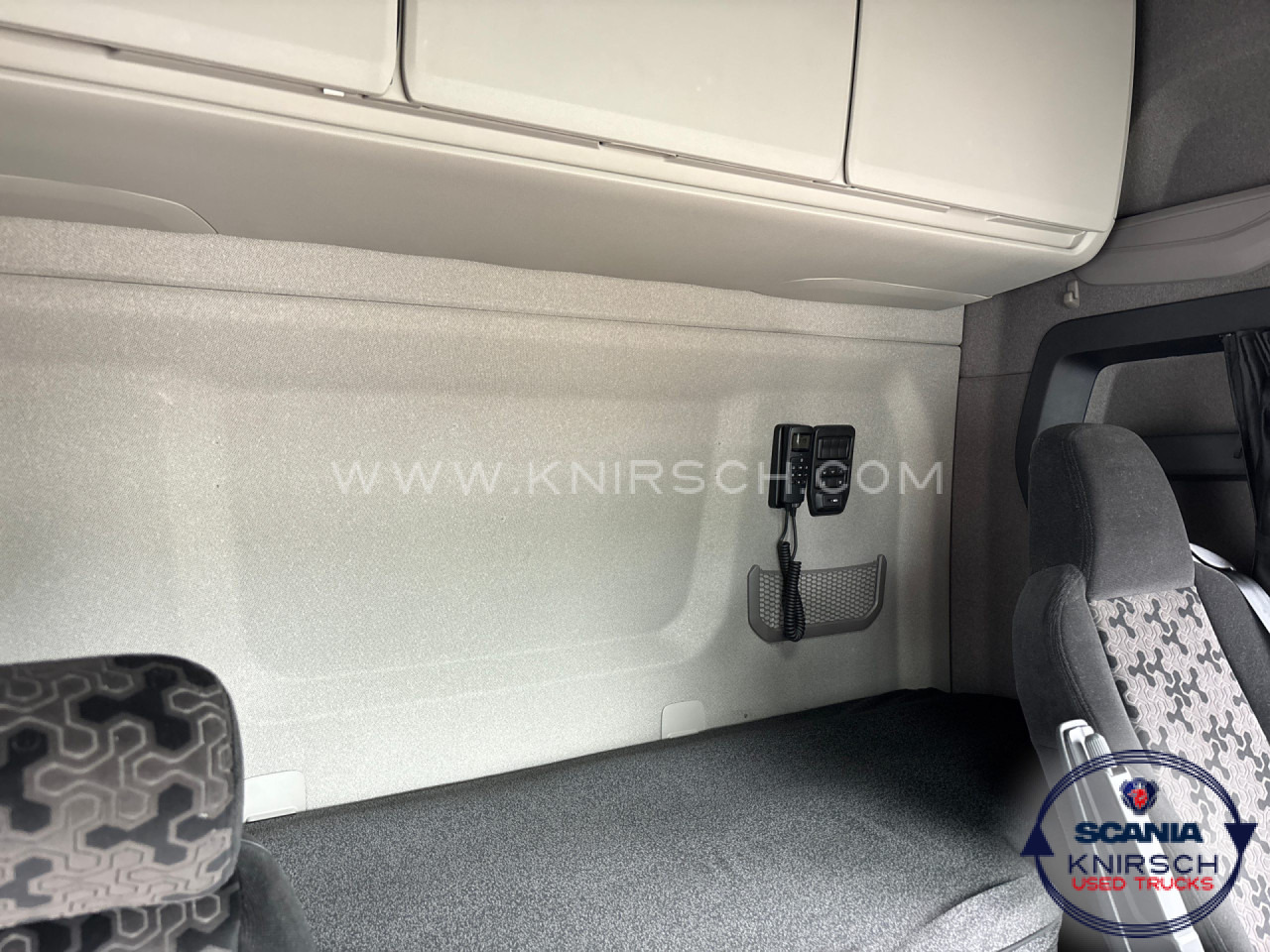 SCANIA R460A4x2EB / LowLiner / Hub-Sattelkupplung - Vlačilec: slika 3 SCANIA R460A4x2EB / LowLiner / Hub-Sattelkupplung - Vlačilec: slika 3