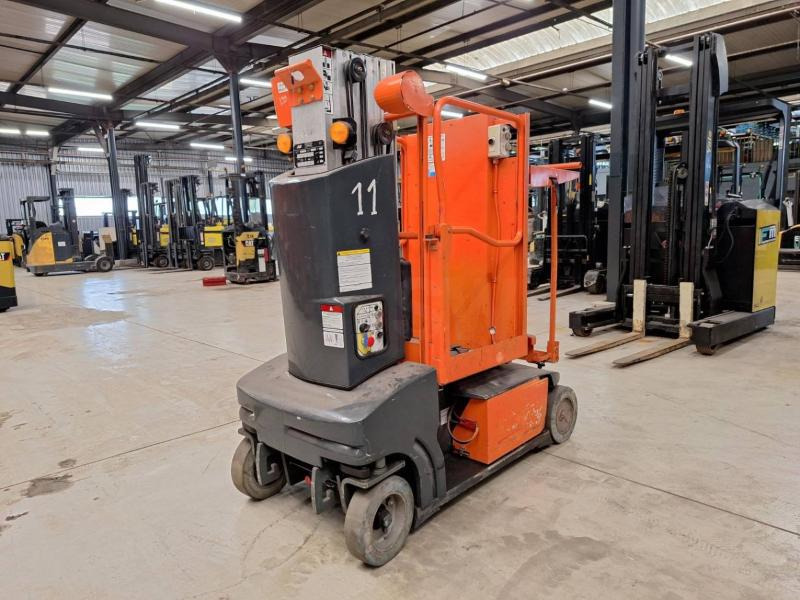 JLG Toucan Duo - Vertikalni dvižni teleskop: slika 1 JLG Toucan Duo - Vertikalni dvižni teleskop: slika 1