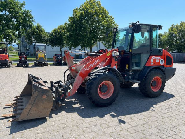 Kubota R 085, Bj 19, 1950 BH, SWE, Schaufel, Gabel - Kolesni nakladalec: slika 1 Kubota R 085, Bj 19, 1950 BH, SWE, Schaufel, Gabel - Kolesni nakladalec: slika 1