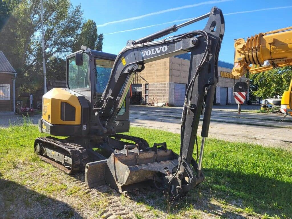 Volvo EC37F - Mini bager: slika 1 Volvo EC37F - Mini bager: slika 1