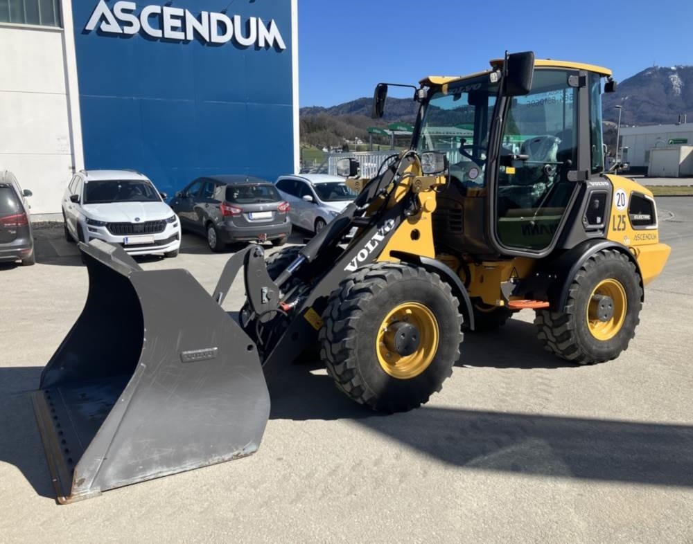 Volvo JL25H Electric - Mini nakladalec: slika 4 Volvo JL25H Electric - Mini nakladalec: slika 4