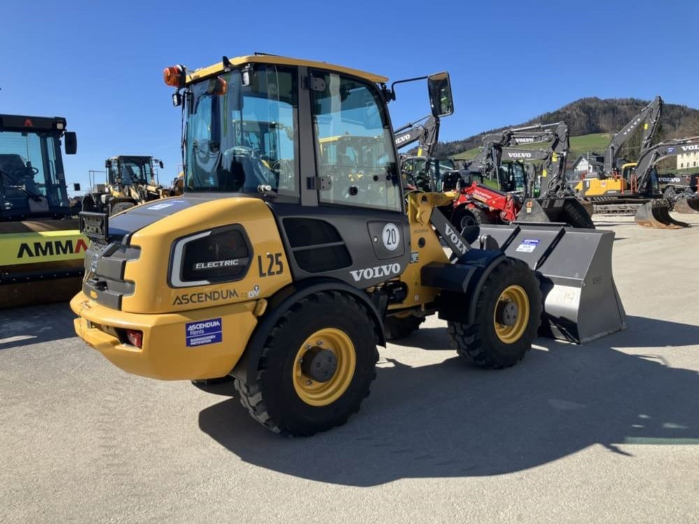 Volvo JL25H Electric - Mini nakladalec: slika 2 Volvo JL25H Electric - Mini nakladalec: slika 2