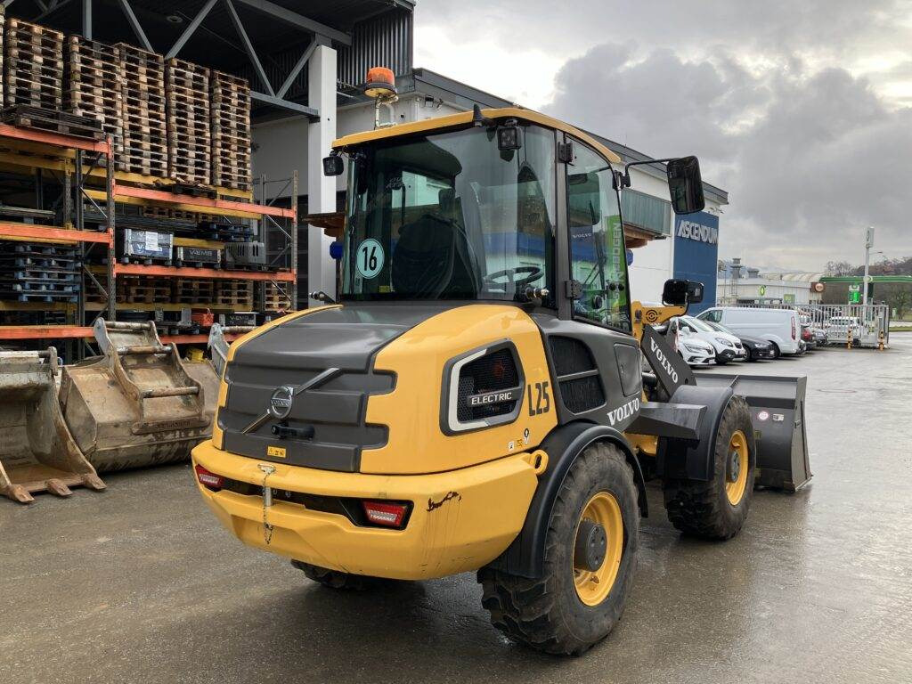 Volvo JL25H Electric - Mini nakladalec: slika 2 Volvo JL25H Electric - Mini nakladalec: slika 2