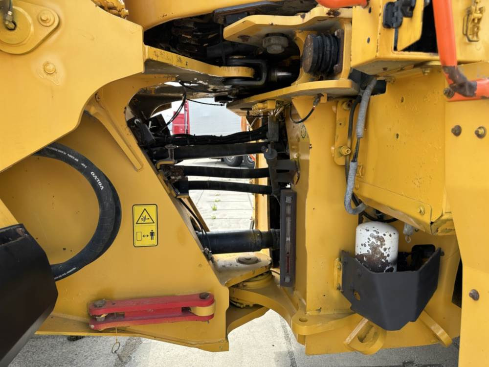 Volvo L150H - Kolesni nakladalec: slika 5 Volvo L150H - Kolesni nakladalec: slika 5